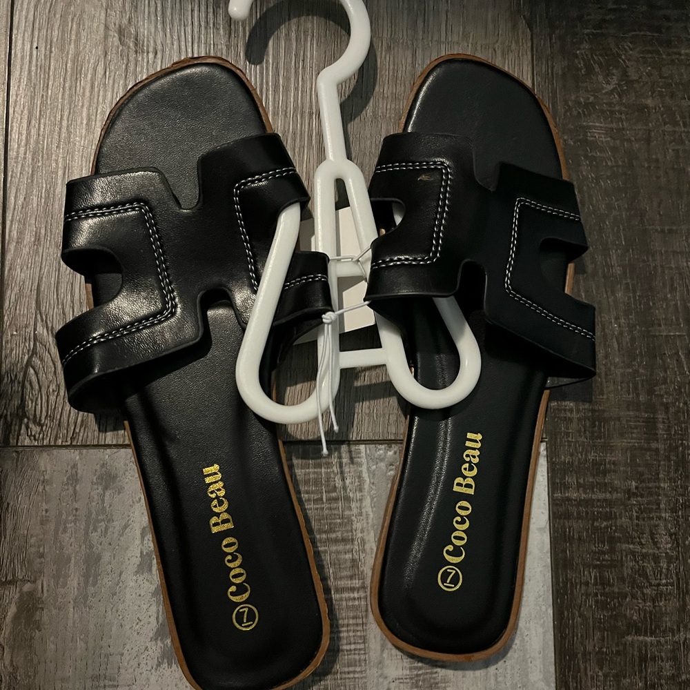 Coco Beau Black Slide Sandals